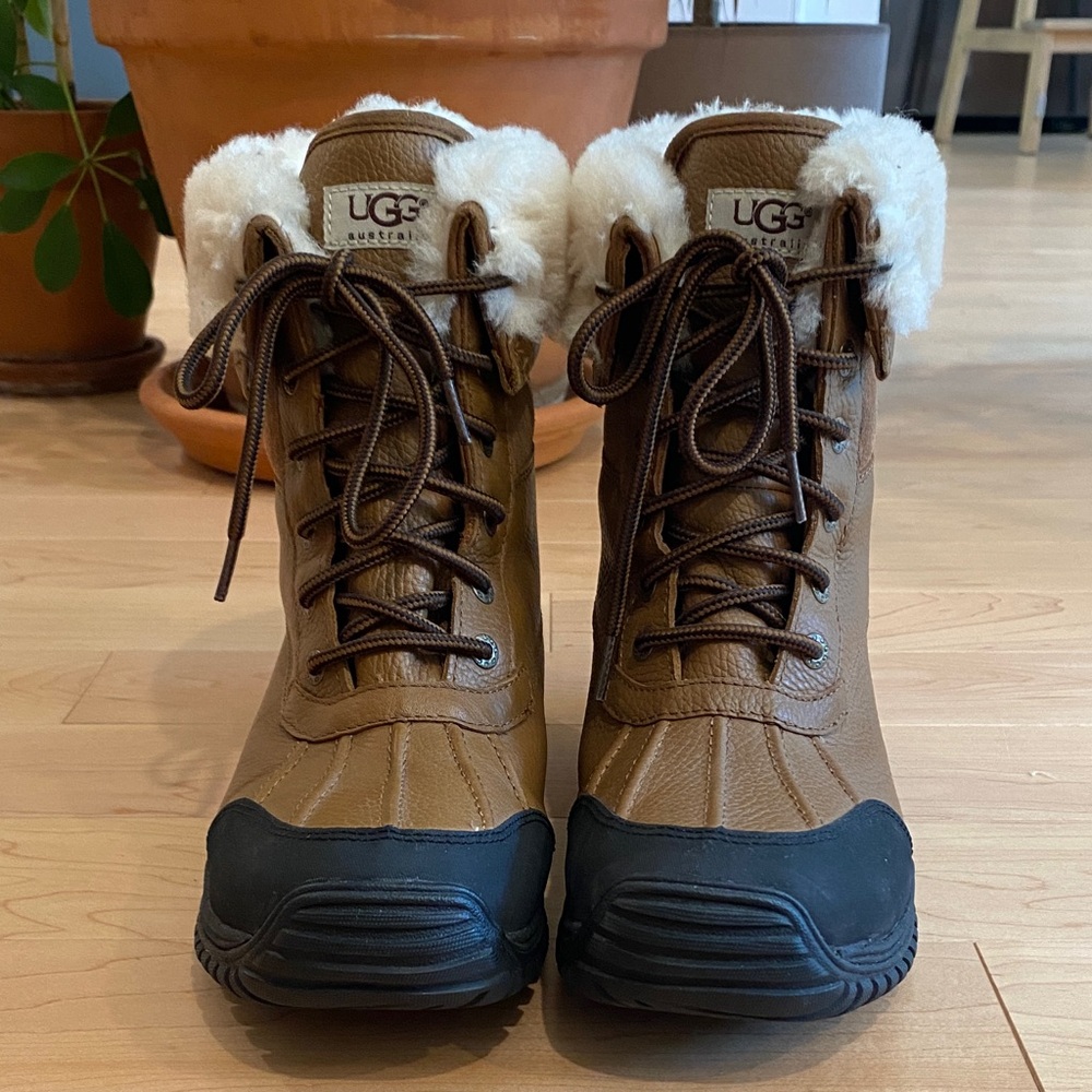 UGG Adirondack II Women's Tan and Black Winter Boots